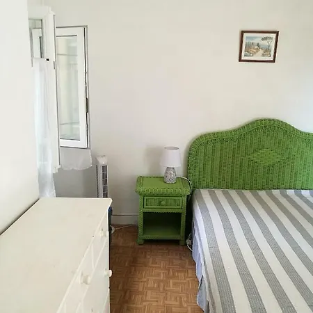 3p Calme à L'arrière D'une Maison Terrasse, 5mn De La Mer à Juan Les Pins * Antibes